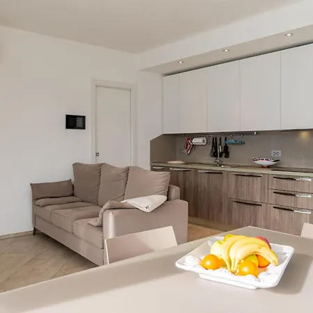 Gelsomino - Gla125 By Interhome Gera Lario