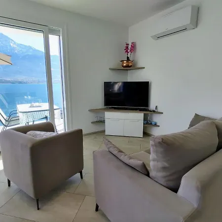 Gelsomino - Gla125 By Interhome Holiday home Gera Lario