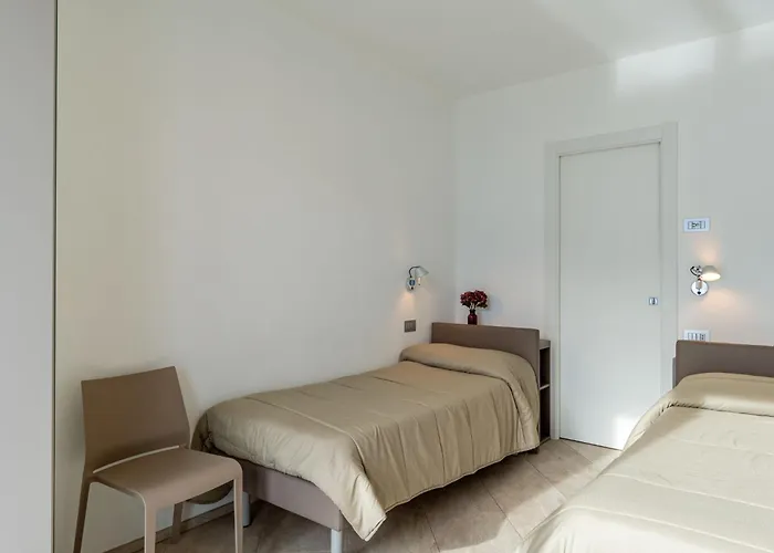 Gelsomino - Gla125 By Interhome ג'רה לאריו